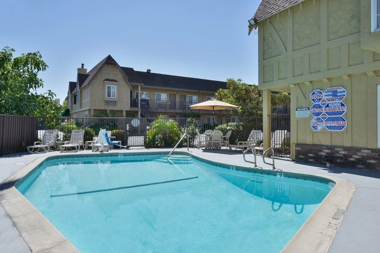 Heritage Inn Сан Бернардино Екстериор снимка
